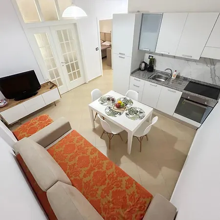 Inn Two Bedrooms, Location 972