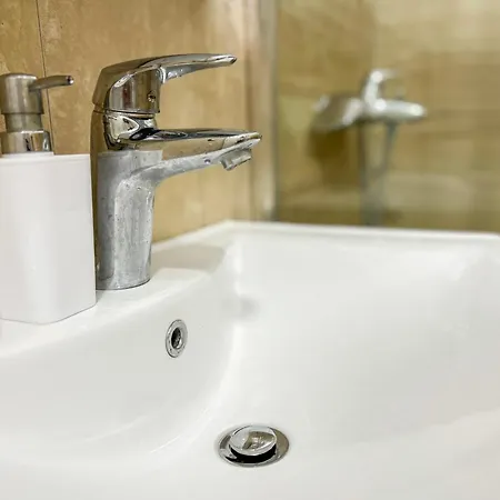 Inn Two Bedrooms, Location 972 *