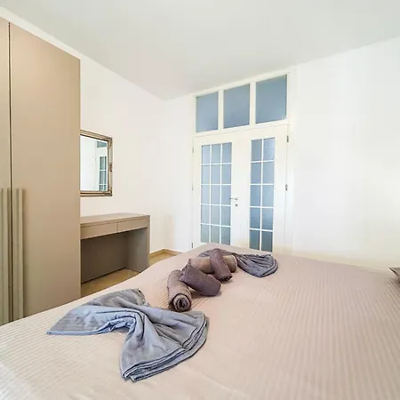 Inn Two Bedrooms, Location 972